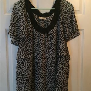 Avenue Black and White Blouse Size 18/20
